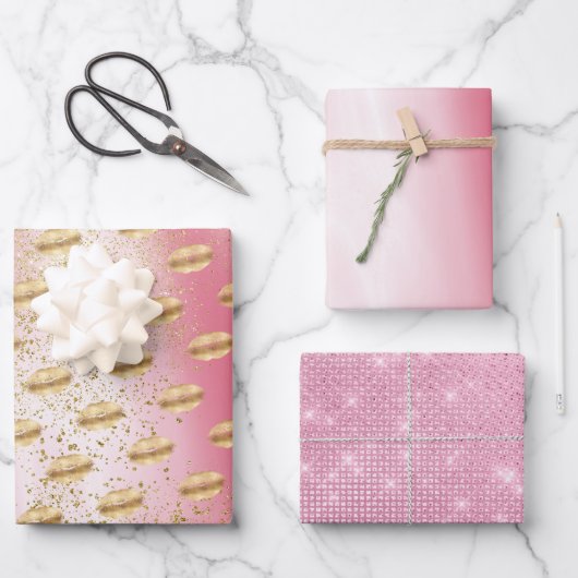 ピンクホワイトと金ゴールドリップキス金ゴールドグリッターXOXO ラッピングペーパーシート (正面)