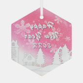 ピンクホワイトスノーハウスハッピーニューイヤー ガラスオーナメント (裏面)