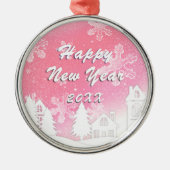 ピンクホワイトスノーハウスハッピーニューイヤー メタルオーナメント (正面)