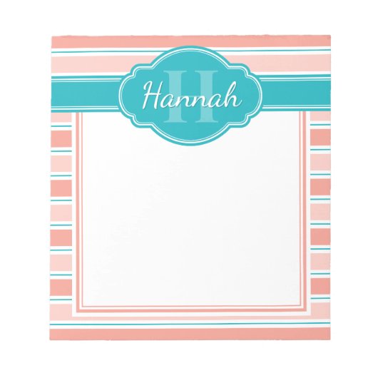 ピンクホワイトティール（緑がかった色）ストライプパターンモノグラム ノートパッド (正面)