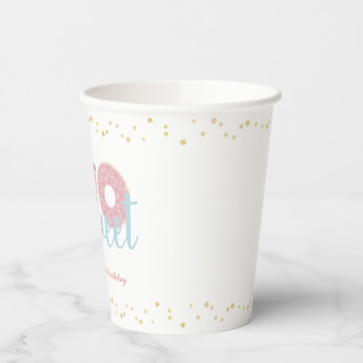 ピンクホワイトドーナツ2つの甘い2番目の誕生日 紙コップ (左)