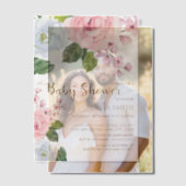 ピンクホワイトフローラグリーンリーベビーガール ベラム紙招待状 (オフセット (カップル))