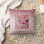 ピンクホワイトローズビューティフルモーメント クッション (ブランケット)