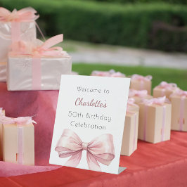 ピンクボウエレガントな誕生日パーティーへようこそ 台座サイン