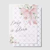 ピンクボウベビーイン開花フローラガールベビーシャワー ベラム紙招待状 (オフセット (招待状))