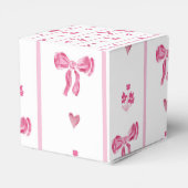 ピンクボウ垂直ストライプ – コケ名門私立校風のット誕生日 フェイバーボックス (裏面サイド)