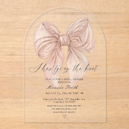 ピンクボウ彼女は結び目のブライダルシャワー アクリル招待状