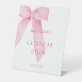 ピンクボウ結び目ブライダルシャワーカスタム標識 台座サイン (正面)