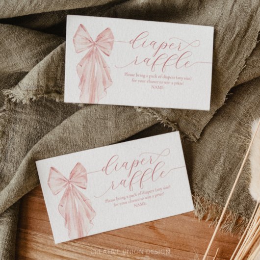 ピンクボウ赤ちゃんシャワーミニマリストおむつラッフル エンクロージャーカード