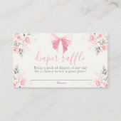 ピンクボウ赤ちゃんシャワー女の子おむつラッフルカード エンクロージャーカード (正面)