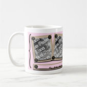 ピンクボタンと角括弧マグ コーヒーマグカップ (左)