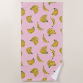 ピンクポップ・アートのの背景に黄色のアートバナナパターン ビーチタオル (正面)