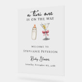 ピンクマルティニの赤ちゃんシャワーが途中にあるTini アクリルサイン (傾斜)