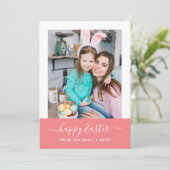 ピンクミニマルクエレガントスクリプト家族の写真イースター シーズンカード (スタンド正面)