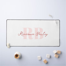 ピンクミニマルホワイトモノグラム