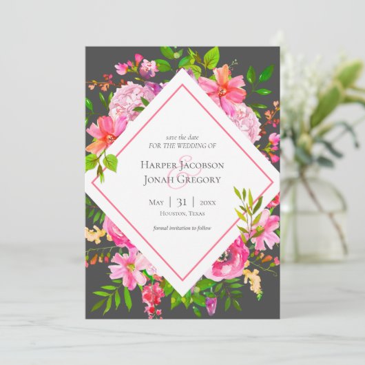 ピンクモダンとグレーのフローラ結婚式の日付を保存 招待状 (スタンド正面)