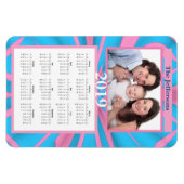 ピンクモダンとブルーの抽象芸術パターンのモノグラム マグネット (横)