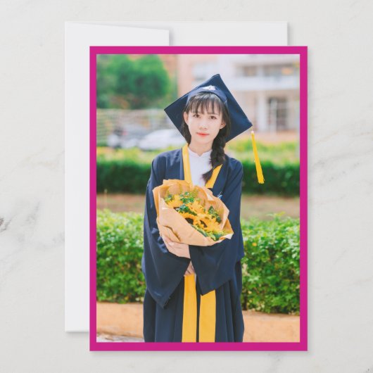 ピンクモダンと白のスクリプトの卒業写真 招待状 (裏面)