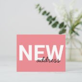 ピンクモダンのタイポグラフィの動きの発表 ポストカード (スタンド正面)