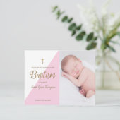 ピンクモダンのベビーガール写真バプテスマ カード (スタンド正面)