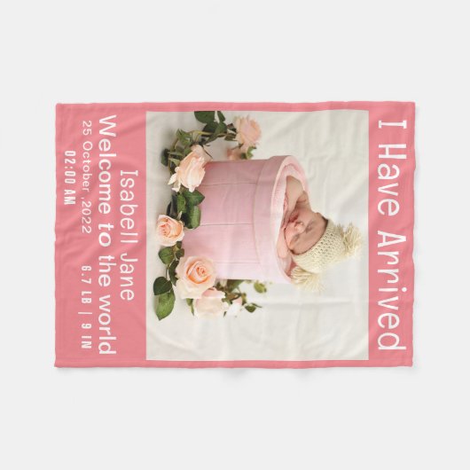 ピンクモダンのベビーガール写真誕生のお知らせ フリースブランケット (正面(横))