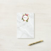 ピンクモダンの水彩フローラブーケモノグラム ポストイット (デスク上)