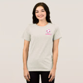 ピンクモダンの白いサッカーボール – 名前の追加 トライブレンドTシャツ (正面全面)