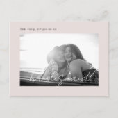 ピンクモダンは私の花嫁の写真になる インビテーションポストカード (正面)