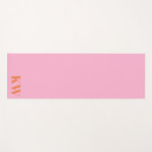 ピンクモダンオレンジモノグラムイニシャルパーソナライズされた ヨガマット (正面(横))