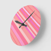ピンクモダンシック対角ストライプ ラウンド壁時計 (傾斜)