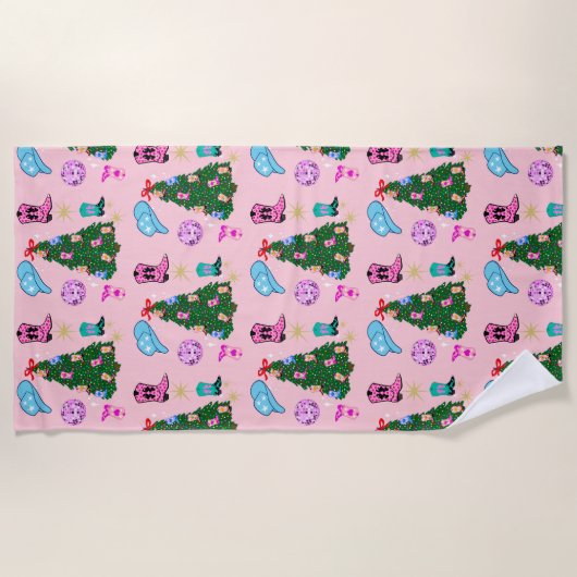 ピンクモダンディスコ女性のカーボーイロデオクリスマスツリー ビーチタオル (正面)