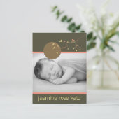 ピンクモダンネスティングバードファミリーシンプルフォト誕生 案内ポストカード (スタンド正面)