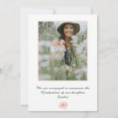 ピンクモダンフラワーフローラ卒業発表 案内状 (裏面)