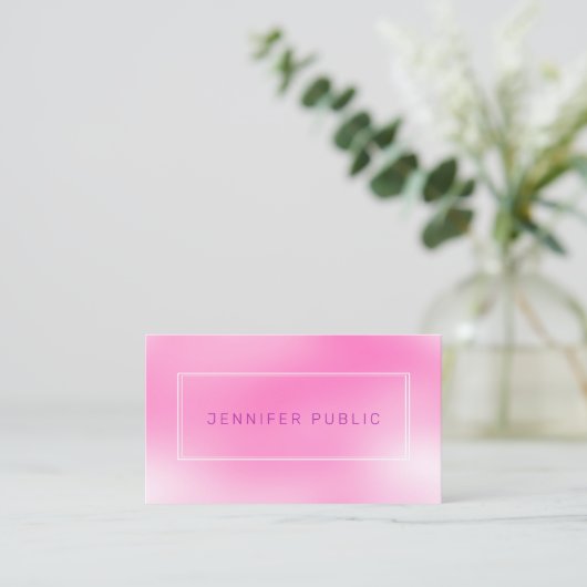 ピンクモダンプエレガントパープルクリエイティブデザイントレンディー 名刺 (スタンド正面)