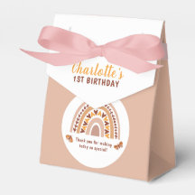 ピンクモダンボホレインボー1歳の誕生日ありがとう