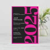 ピンクモダンミニマルタイポグラフィ卒業パーティー 招待状 (スタンド正面)