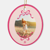 ピンクモダンレトロ弓トレンディークリスマスフォト セラミックオーナメント (左)