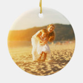 ピンクモダンレトロ弓トレンディークリスマスフォト セラミックオーナメント (裏面)