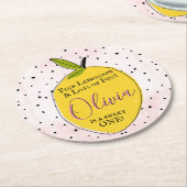 ピンクモダンレモネード1歳 ラウンドペーパーコースター (アングル)