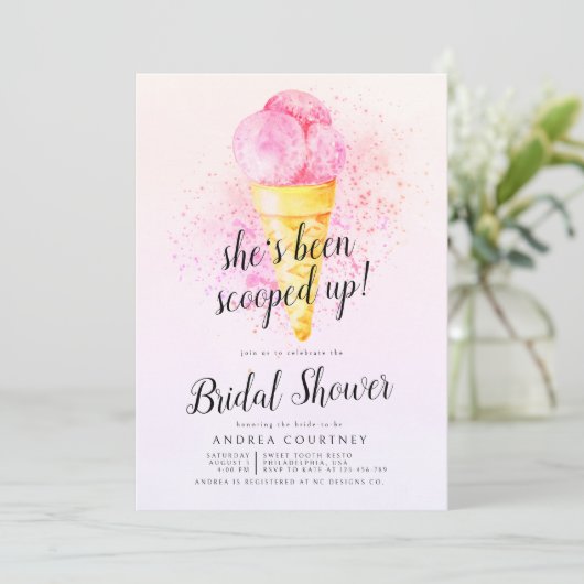 ピンクモダン彼女はスクープされたブライダルシャワー 招待状 (スタンド正面)
