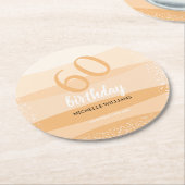 ピンクモダン色の夏の誕生日パーティー ラウンドペーパーコースター (アングル)