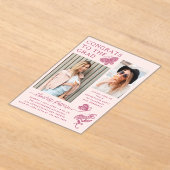 ピンクモダン蝶の写真卒業パーティー アクリル招待状 (レイダウン)