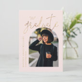 ピンクモダン金ゴールドアーチ卒業 招待状 (スタンド正面)