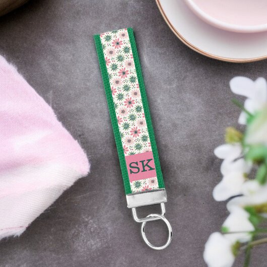 ピンクモノグラムの名門私立校風のと緑の花キーチェーン リストバンドキーホルダー