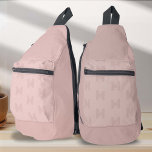 ピンクモノグラムモダンパターン、女性スリングバッグ スリングバッグ<br><div class="desc">シンプルさが洗練されたモダンデザインで現代的に出会うピンクモノグラムパタガーリーーンの女性のスリングバッグの紹介。スリングバッグの実用性と組み合わせたモノグラムパターンの優雅さを鑑賞する女性向けに作られた、このアクセサリーは、ゴルフ場の一日から迅速な旅行の休暇まで、さまざまな大事な行事に最適である。ピンク鮮やかの色合いと清潔なシンプルラインは目を引き付け機能モダンする美意識を体現している。旅のメイクスタイリッシュバッグとして使用されるか、緑の上でファッショナブルなコンパニオンとして、このスリングのバッグは移動の中で女モダン性のために不可欠である。</div>