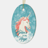 ピンクユニコーンティール（緑がかった色）スノーフレーク信じクリスマス セラミックオーナメント (左)