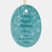 ピンクユニコーンティール（緑がかった色）スノーフレーク信じクリスマス セラミックオーナメント (裏面)