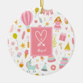 ピンクユニコーンパーティーパターンモノグラムガールクリスマス セラミックオーナメント (正面)
