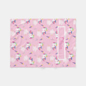 ピンクユニコーンベビー名 フリースブランケット (正面(横))