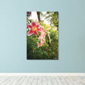 ピンクユリ キャンバスプリント (インサイチュ (ウッドフロア))